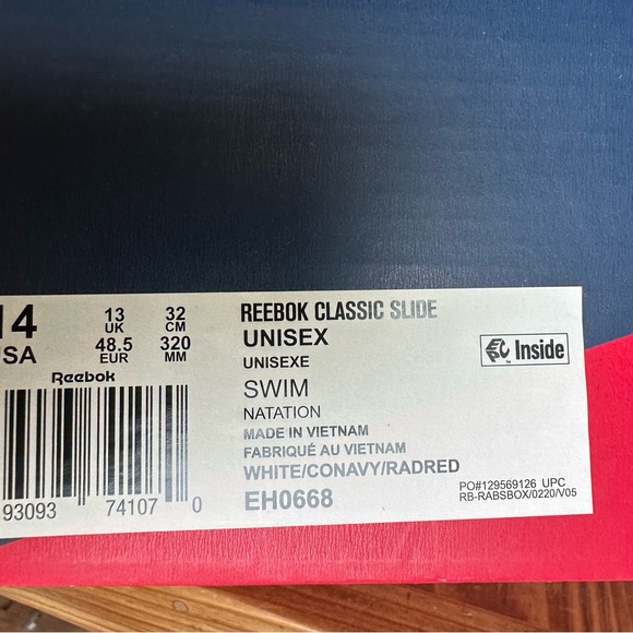 Reebok Men’s White Classic Slide Sandals - Picture 6 of 6